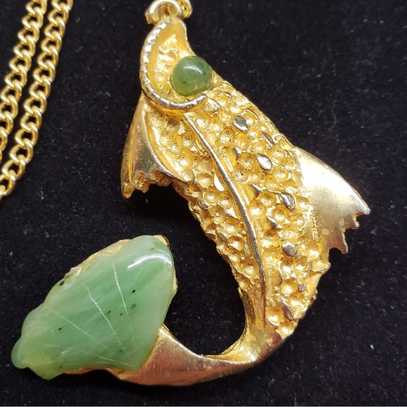 Vintage Signed Hobe Fish Green Jade Brooch/ Pendant - Picture 6 of 6